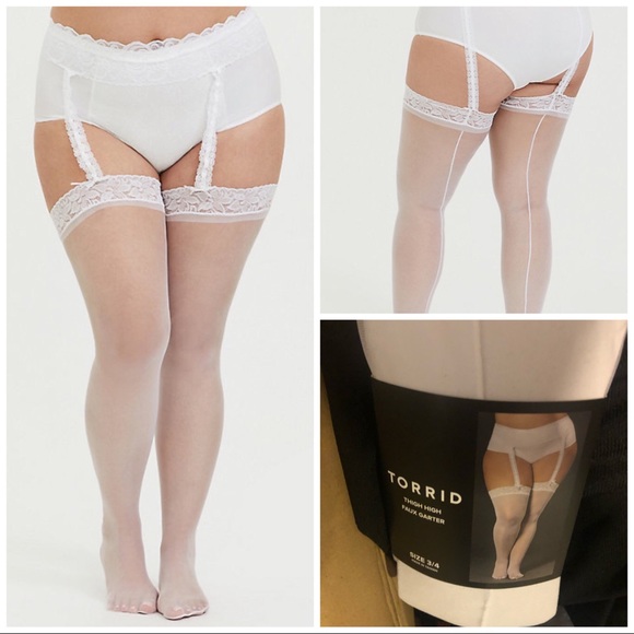 torrid Accessories - WHITE LACE FAUX GARTER BRIDAL TIGHTS (FIRM)